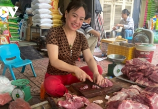 Nghịch lý người nuôi lỗ lớn, giá thịt lợn ở chợ vẫn cao