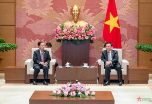 Chủ tịch Quốc hội Vương Đình Huệ tiếp Phó chủ tịch Quốc hội Lào Chaleun Yiapaoher