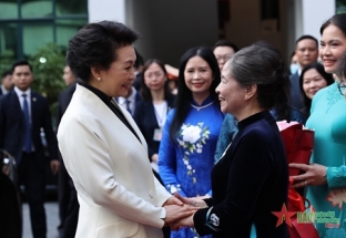 Phu nhân Tổng Bí thư Nguyễn Phú Trọng và phu nhân Tổng Bí thư, Chủ tịch Trung Quốc Tập Cận Bình thăm Bảo tàng Phụ nữ Việt Nam