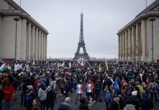 Hàng chục nghìn người Pháp biểu tình phản đối Luật Nhập cư