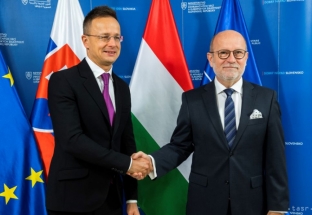 Hungary khẳng định vẫn phải phụ thuộc vào nguồn nhập khẩu dầu từ Nga