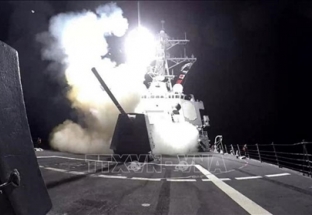 Houthi vừa tấn công 2 tàu chiến Mỹ trên Biển Đỏ