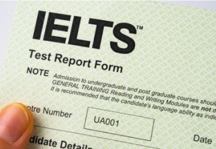 Bộ Giáo dục bàn lại việc dùng chứng chỉ IELTS để miễn thi tốt nghiệp THPT