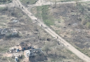 Nga tung quân thiện chiến nhất, Ukraine căng mình vượt "phòng tuyến lửa"