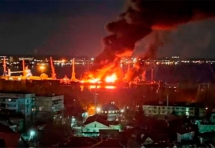 Quân sự thế giới hôm nay (27-12): Ukraine phá hủy tàu đổ bộ Nga, Không quân Mỹ trang bị máy bay F-15EX Eagle II