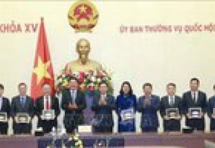 Chủ tịch Quốc hội Vương Đình Huệ tiếp trưởng các cơ quan đại diện ngoại giao Việt Nam ở nước ngoài