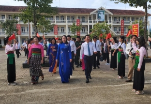 Phó Chủ tịch nước Võ Thị Ánh Xuân dự Lễ khai giảng tại Trường THPT Dân tộc nội trú Ngọc Lặc