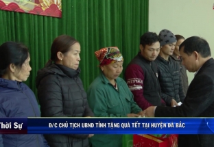 30/01: Đ/c Chủ tịch UBND tỉnh tặng quà tết tại huyện Đà Bắc