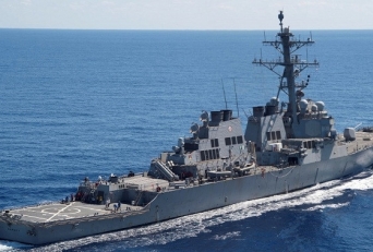 Tàu chiến Mỹ bắn hạ UAV được phóng đi từ Yemen