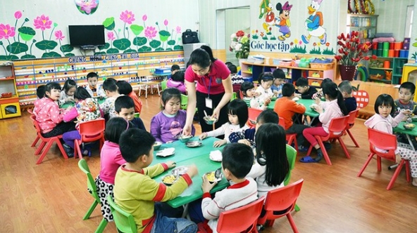 Trẻ mẫu giáo trong tuổi phổ cập giáo dục mầm non được hỗ trợ tiền ăn trưa 360.000 đồng/tháng