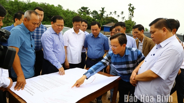 Bí thư Tỉnh ủy Nguyễn Phi Long kiểm tra các dự án giao thông trọng điểm