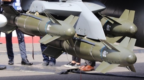 Quân sự thế giới hôm nay (16-4): Ukraine dùng Su-27 thả bom AASM-250 Hammer